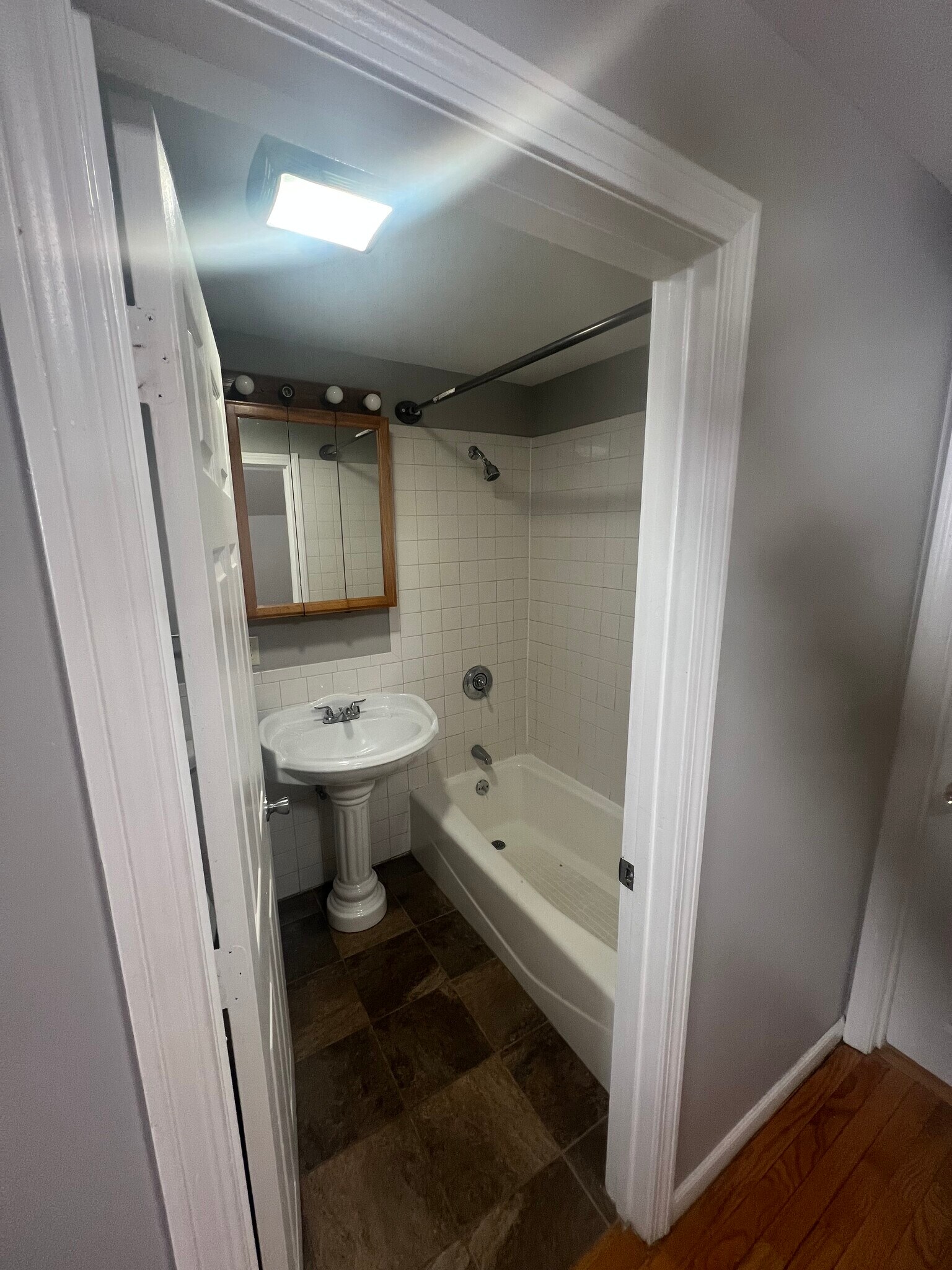 Building Photo - 21 Blakeville St