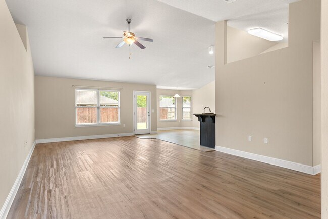 Building Photo - 4599 Belvedere Circle