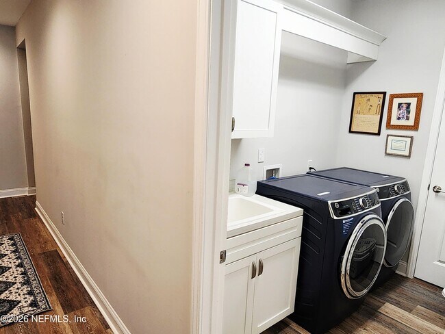 Building Photo - 34 Cabana Dr