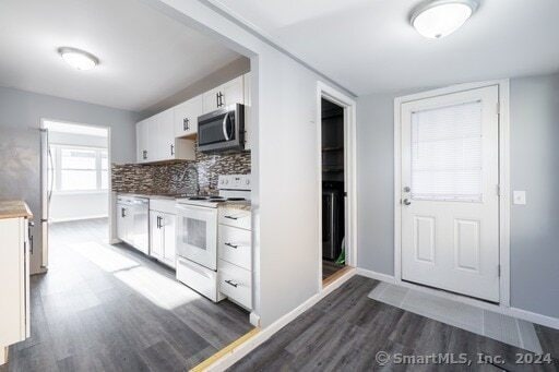 Building Photo - 322 New Litchfield St