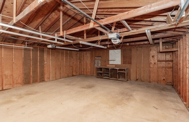 Building Photo - 1020 Williams St