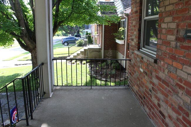 Building Photo - 3806 Gardner Ave