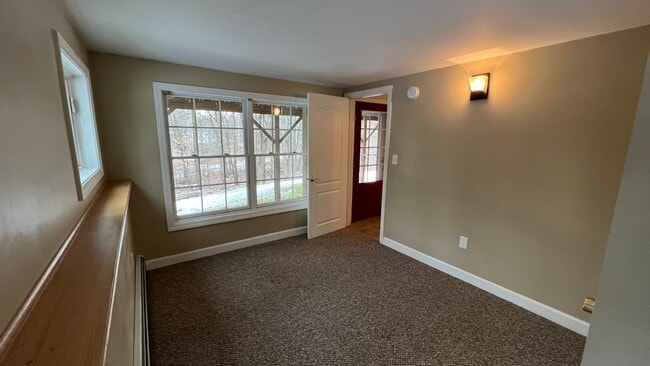 Building Photo - All Utilities Included! 1 Bedroom In-Acces...