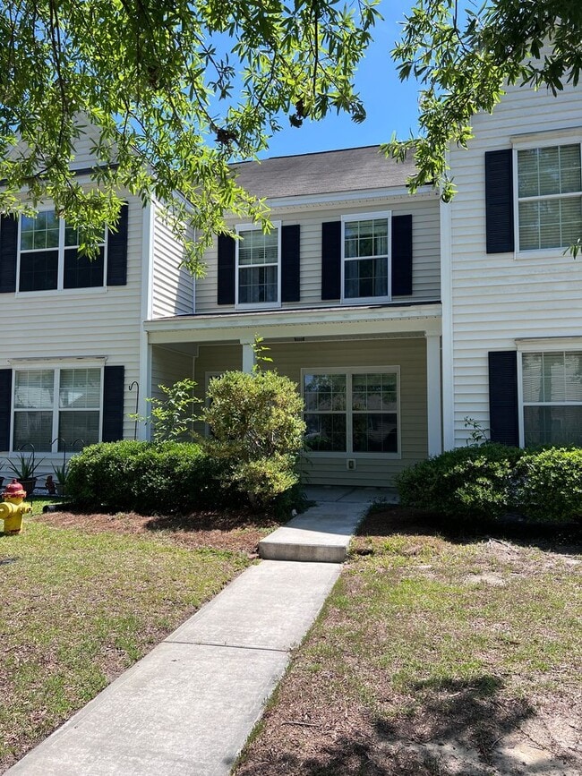 Building Photo - 2 bedroom 2.5 bath Townhome in Godley Park