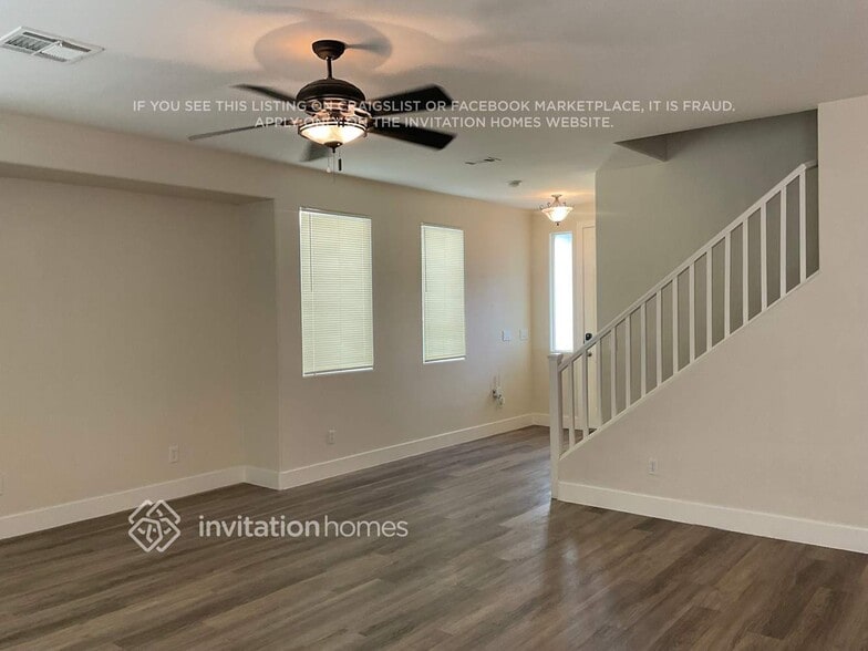 Building Photo - 6685 Aviston St