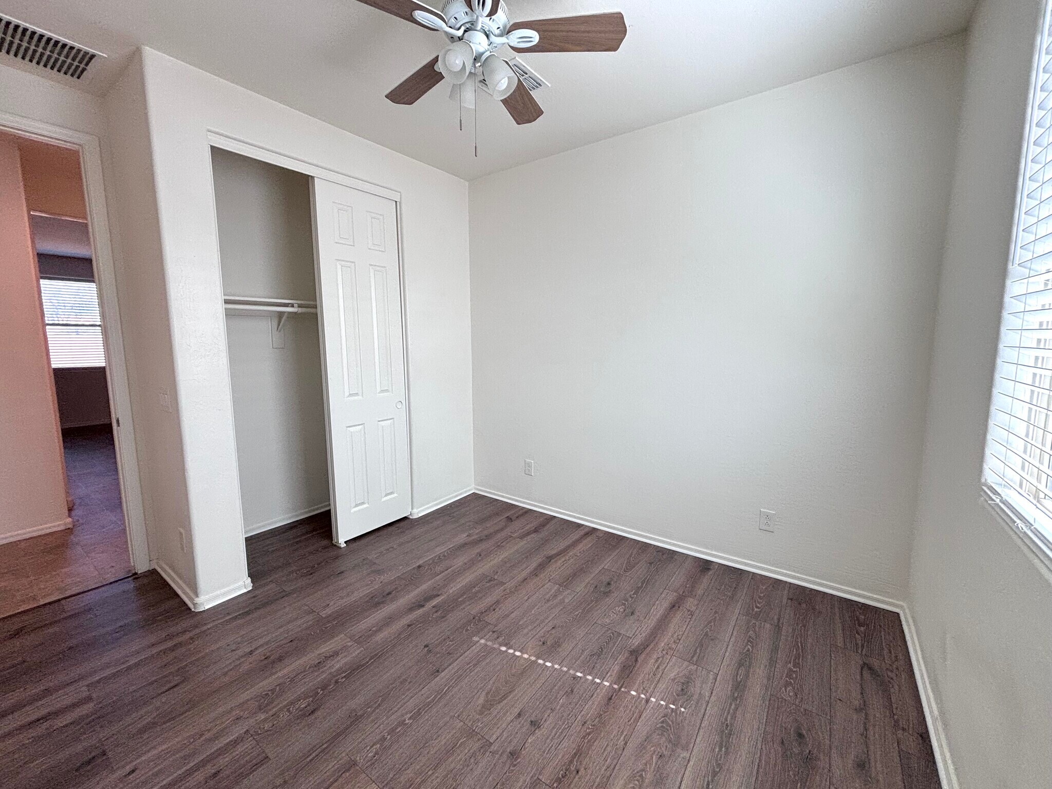 Building Photo - 6322 N 67th Ln