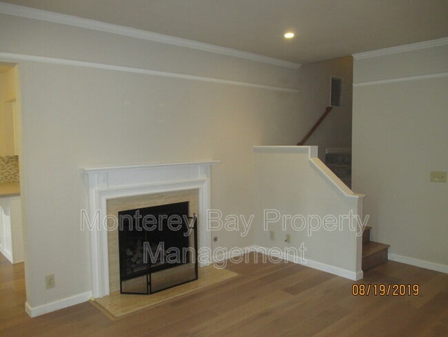 Building Photo - 40 Glen Lake Dr