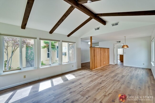 Building Photo - Sunnyvale home with central air and new LV...