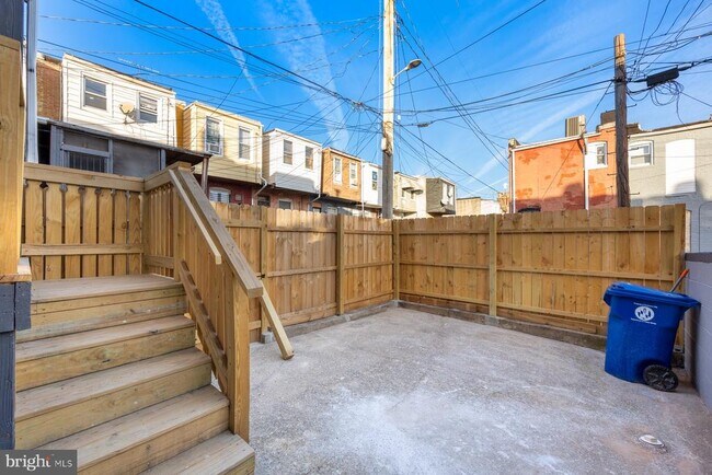 Building Photo - 723 N Luzerne Ave