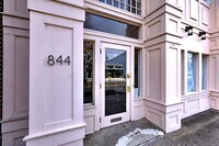 Building Photo - 844 Grand Ave