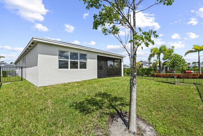 Building Photo - 11340 SW Lyra Dr.