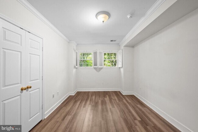 Building Photo - 3545 Winfield Lane Northwest