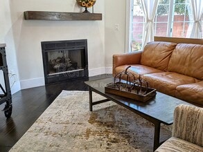 Building Photo - 351 S Valley View Dr