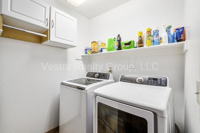 Building Photo - 2157 Maples Pl