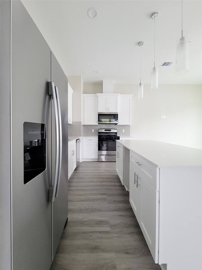 Building Photo - 8316 Curry Rd