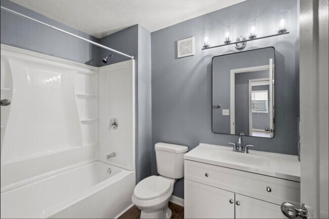 Building Photo - 11241 Sugarmill Dr