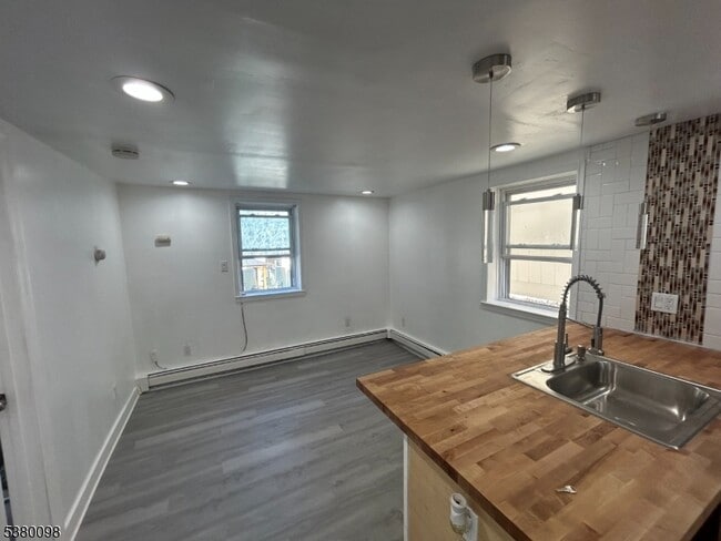 Building Photo - 6809 Grand Ave