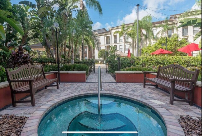 Building Photo - 402 S Armenia Ave