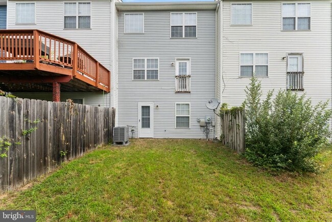 Building Photo - 209 Ilona Ct
