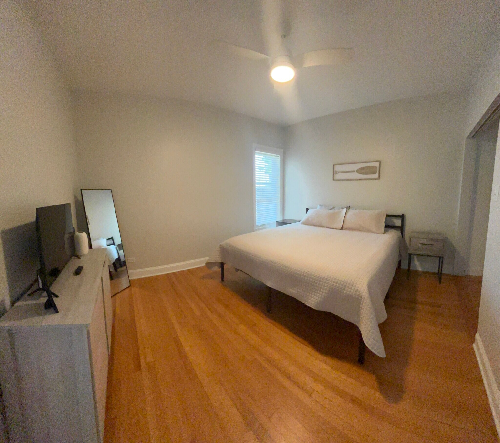 Bed #1 - 4 N Pistakee Lake Rd