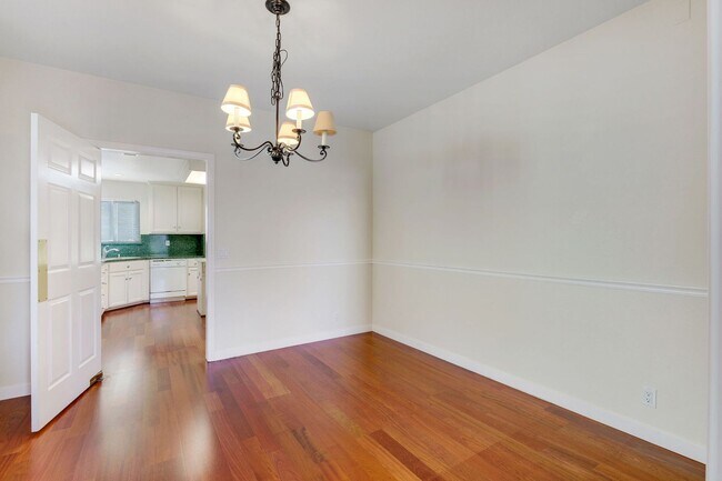 Building Photo - South Davis Home in quiet Cul-de-sac