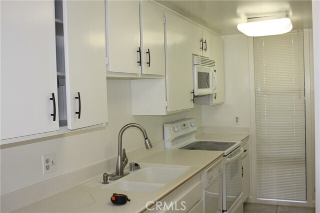 Building Photo - 4316 Marina City Dr