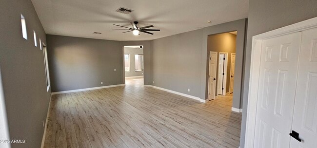 Building Photo - 17913 W Desert View Ln
