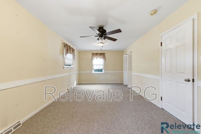 Building Photo - 8903 Freestone Ave