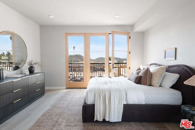 Building Photo - 6320 Garvanza Ave