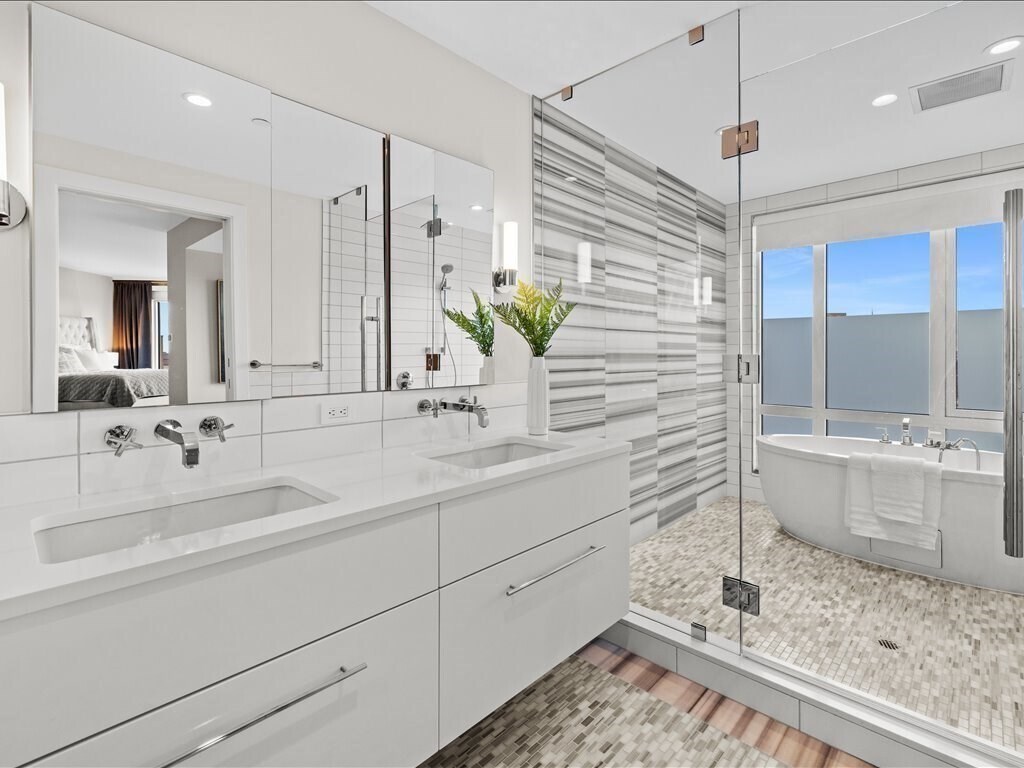 Building Photo - 110 Broad St