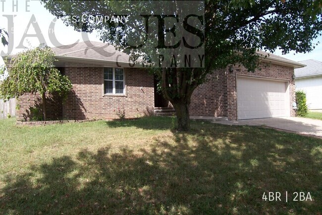 Building Photo - 4 Bedroom 2 Bath in Turnberry Estates, Nor...