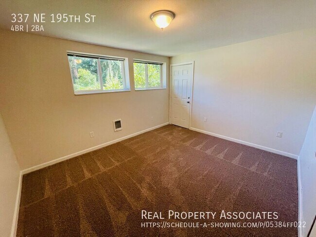 Building Photo - 337 NE 195th St