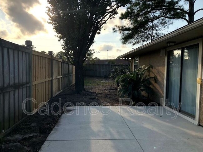 Building Photo - 306 Halyard Ct