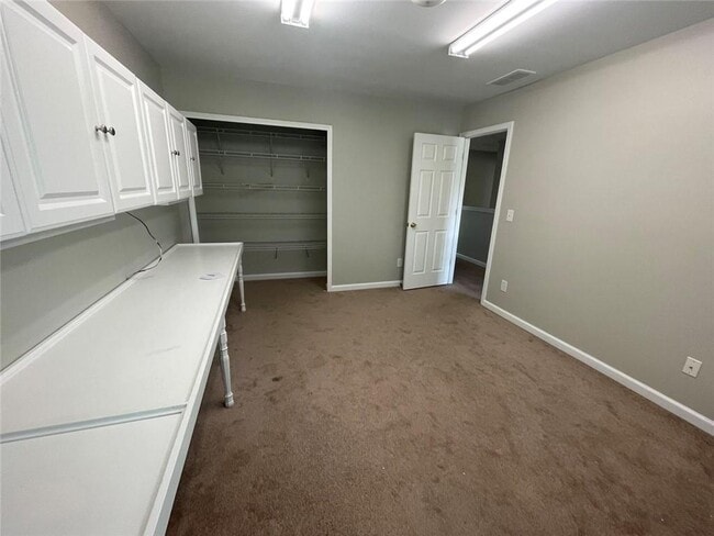 Building Photo - 807 Slope Creek Way