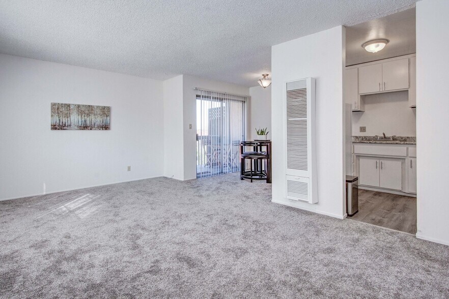 Building Photo - 1532 Valle Vista Ave