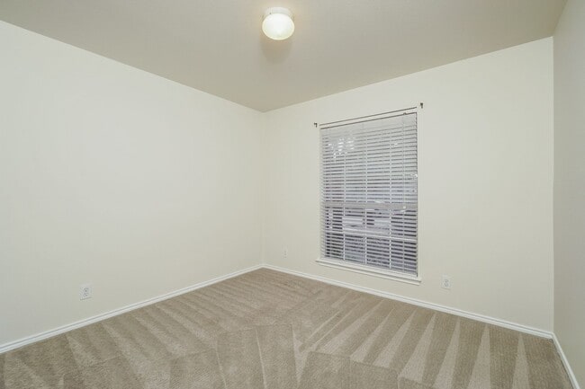 Building Photo - Adorable 3 bedroom for rent in Wildhorse!