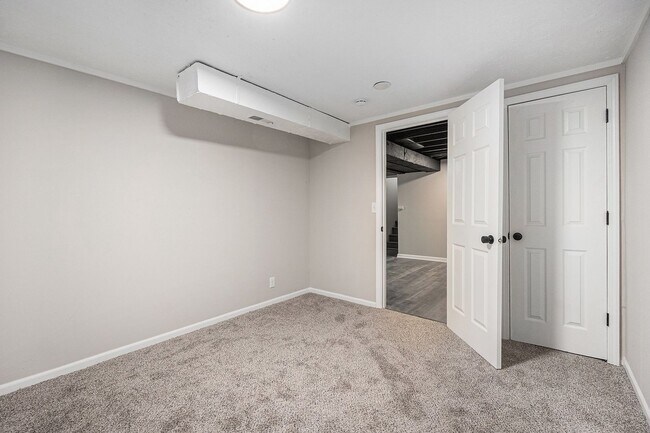 Building Photo - 3 bed 2 bath Yutan Home For Rent