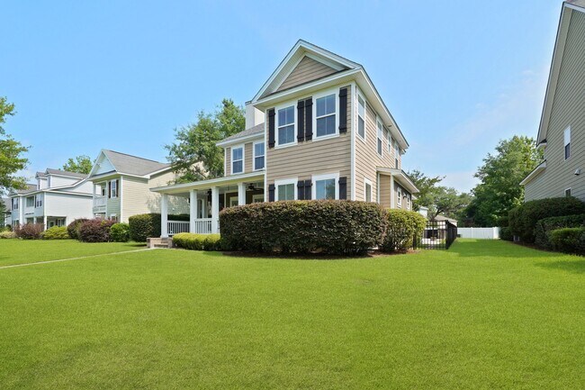 Building Photo - 3 Bedroom Dunham Marsh Beauty with Outdoor Fireplace and Resort-Style Community Amenities