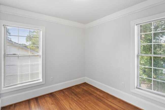 Building Photo - 2842 Bon Air Ave