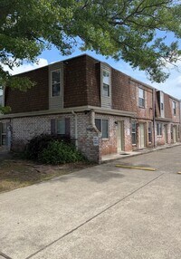 Building Photo - 4832 Finch St