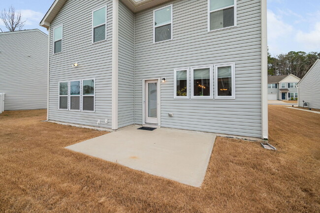 Building Photo - Spacious 4-Bedroom Rental in Desirable Arl...