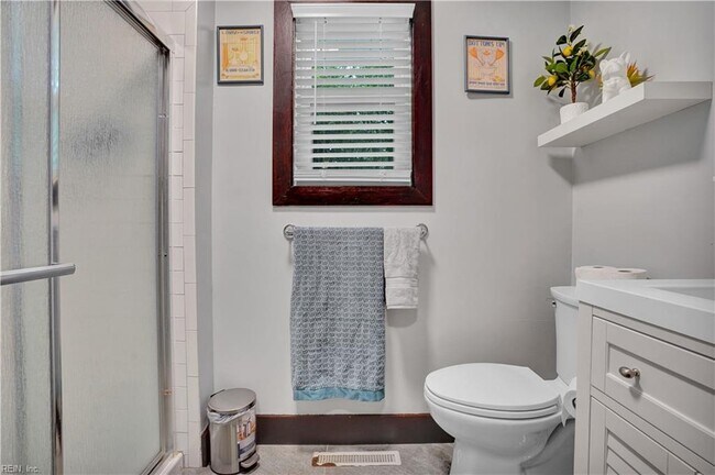 Building Photo - 1780 Valhalla Arch