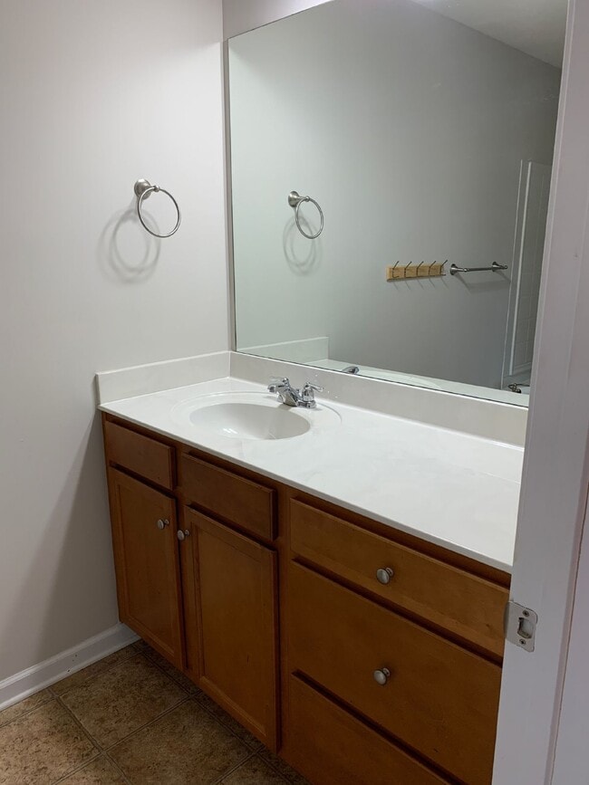 Building Photo - 2704 River Vista Ct