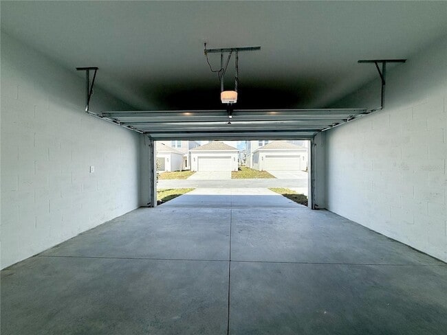 Building Photo - 1975 Stake Out Wy