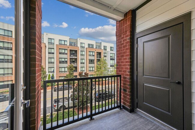 Building Photo - 106 Saint Ives Pl