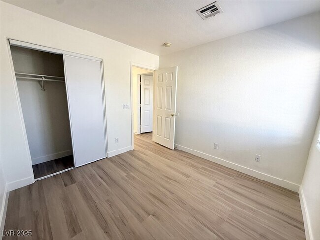 Building Photo - 5718 Royal Sands St