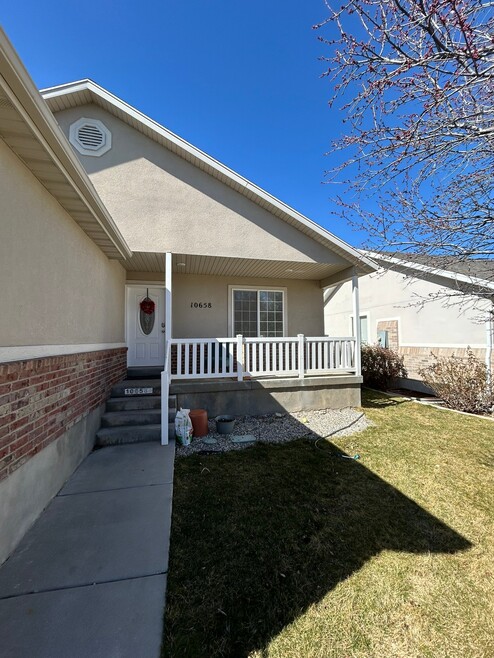 Building Photo - 10658 S Poplar Grv Dr