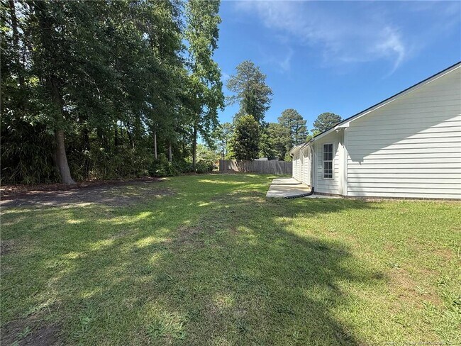 Building Photo - 604 Raven Pl