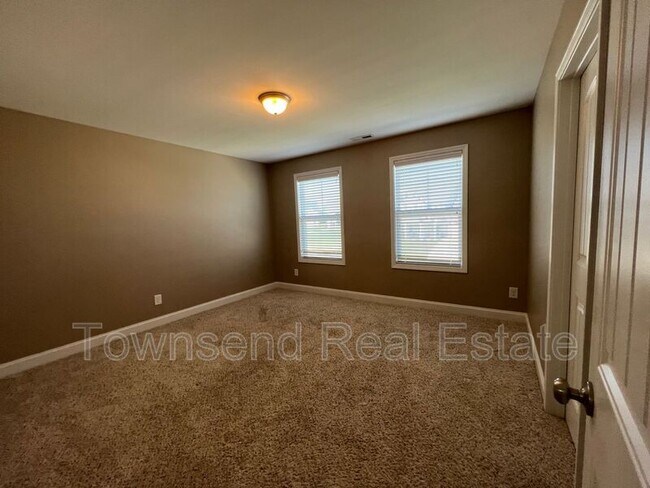 Building Photo - 1031 Liberty Ln