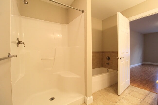 Building Photo - 500 Callaway Circle